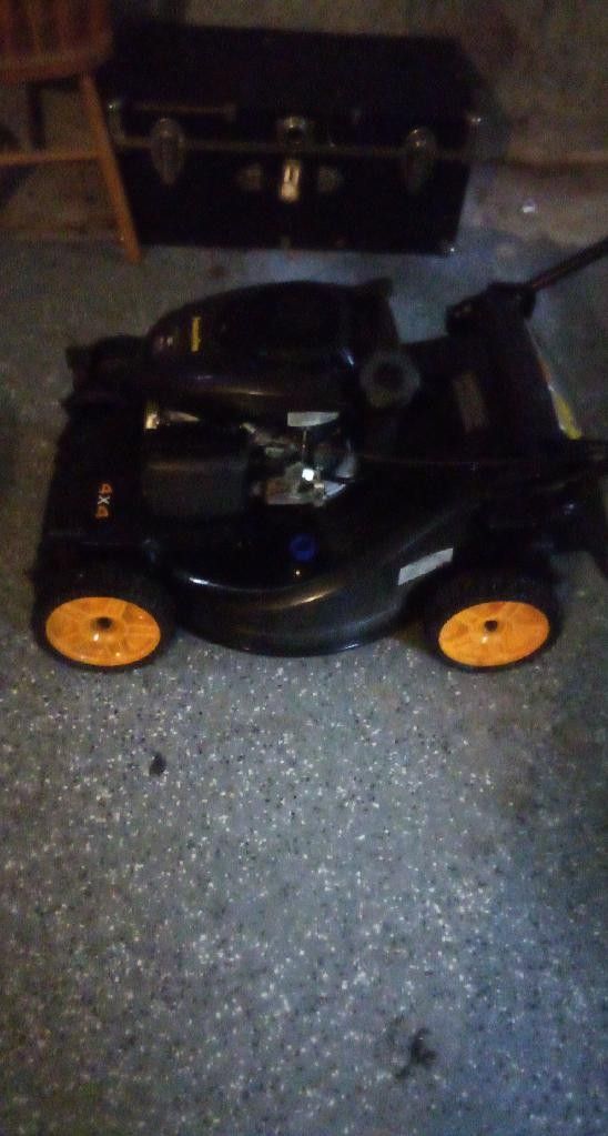 Xt675 Koler Mower