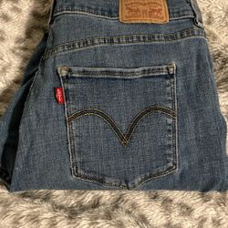  Girls Levi jeans