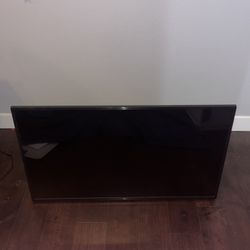 43in 4k Lg smart tv 