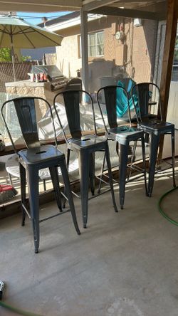 Metal barstool chairs (6)