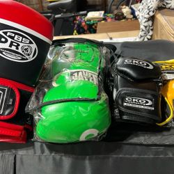 Boxing Gloves And Kick Boxing Gloves 