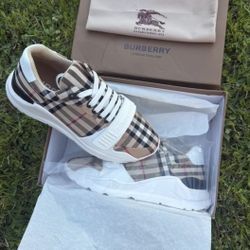 Burberry Shoes 