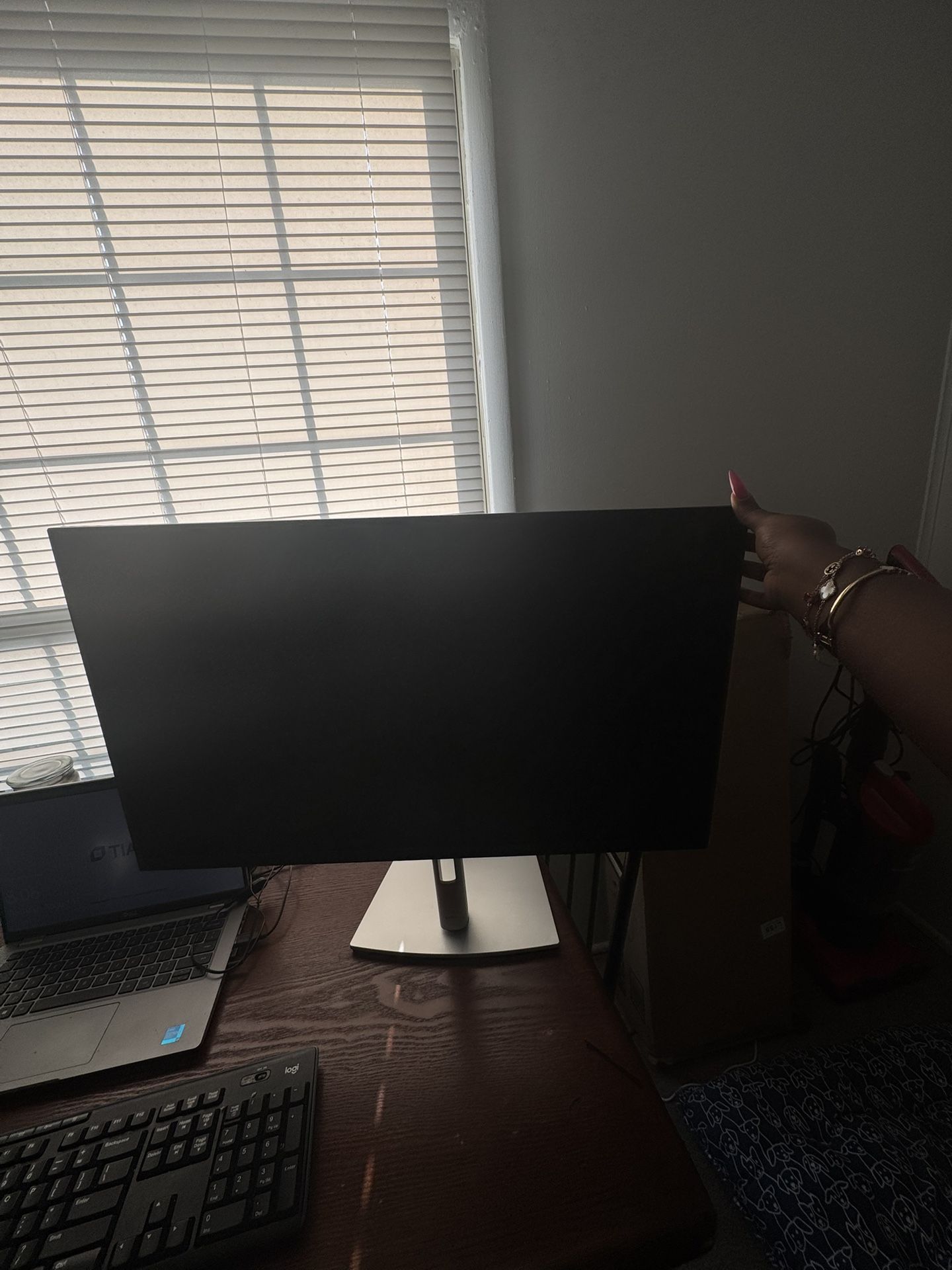 Dell P2422H 24 inch Widescreen Full HD Monitor.