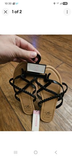 Bobbie Brooks Black Sandals Size Small (5/6)