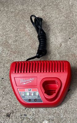 Milwaukee M12 Battery Charger