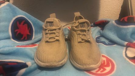Ecko 1y Tan Knit Lace-Up Sneakers