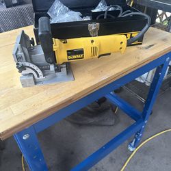 DEWALT DW682K Plate Joiner Kit.