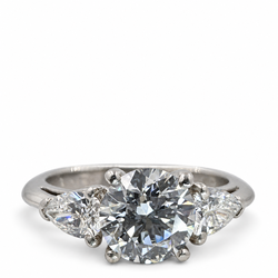 Tiffany & Co. Three Stone Ring with Round 1.06 ct Diamond E Color, VS2 Clarity Platinum Engagement Ring.