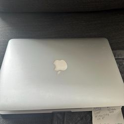 2017 Macbook Pro A1708 i5, 8gb, 256Gb SSD,Office 2022, AC Charger on Promo