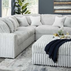 Entertainers Dream Sectional! 