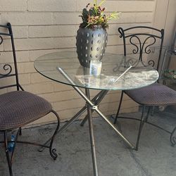 Beautiful Table With 2 Chairs 
