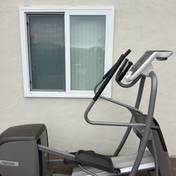 Precor 5.33 Elliptical 