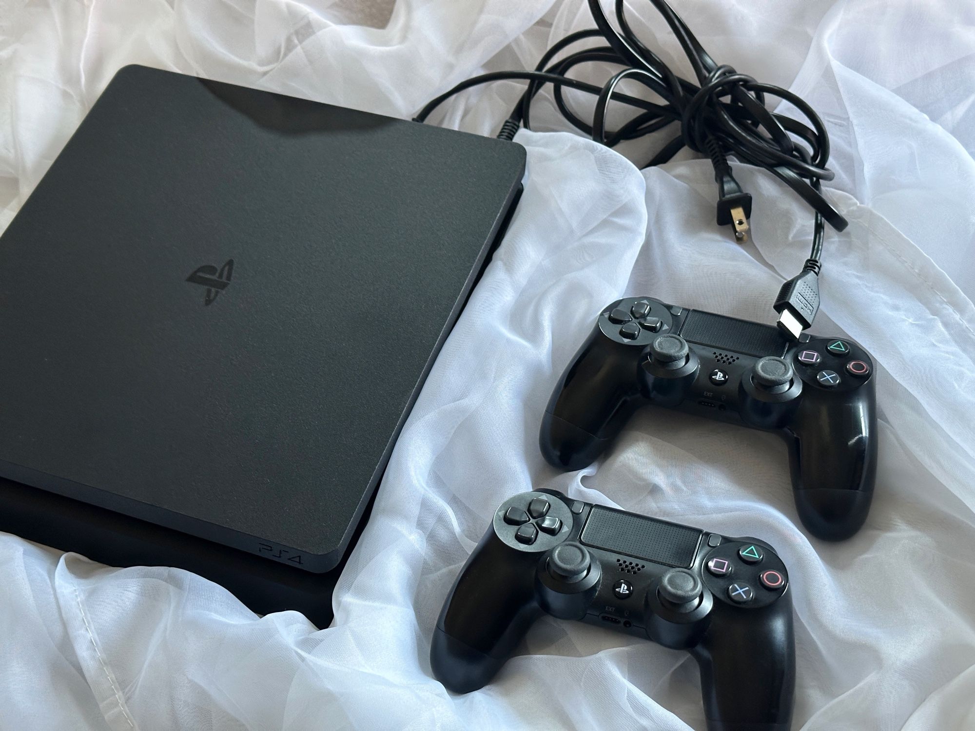 PS4 Playstation 4 with Game Controllers 