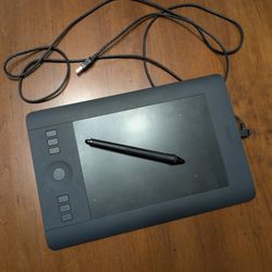 Wacom Intuos Pro Drawing Tablet 