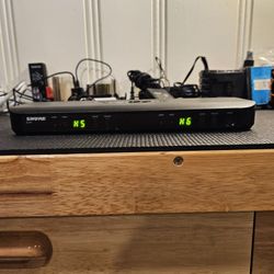 Shure Dual Wireless Mic Receiver 