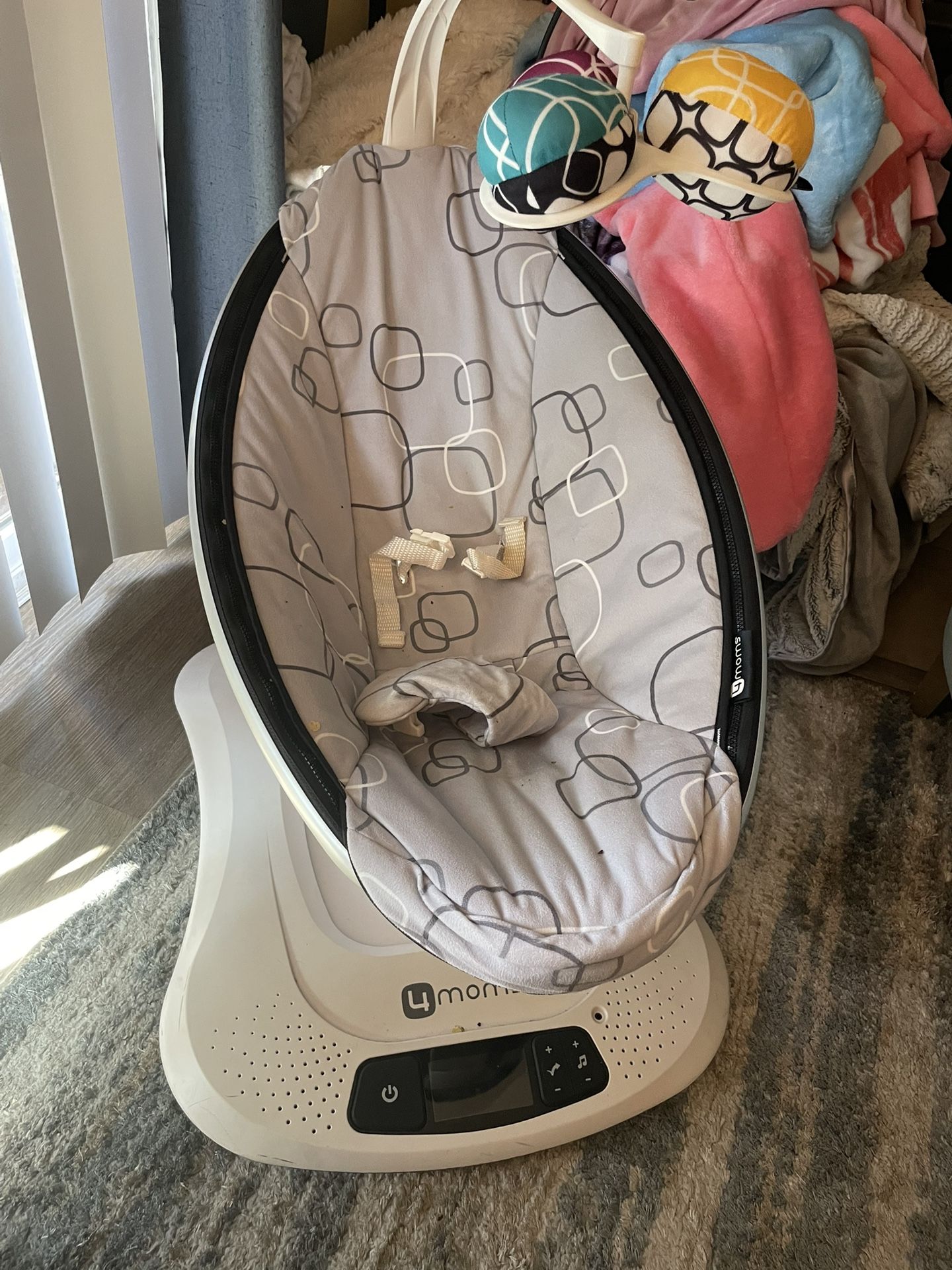 MamaROO swing 4moms