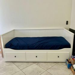 Daybed frame with 3 drawers, white, Twin