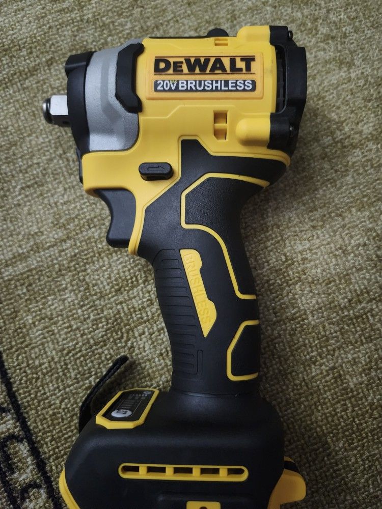 20v DeWalt Impact Wrench 1/2in New 