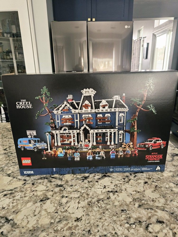 Lego #11370 Stranger Things "The Creel House"
