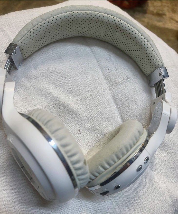 Bluedio Hurricane Turbine Wireless Headset