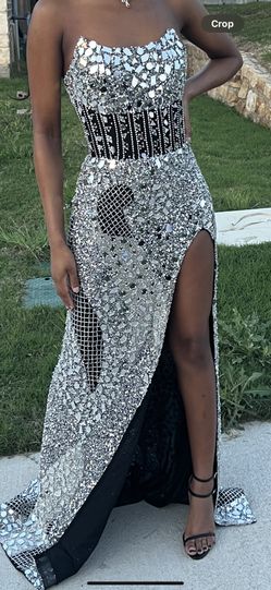 Size 0 Prom Or Special Occasion Dress