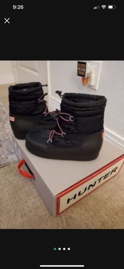 Boots by Hunter in black size 8 women
