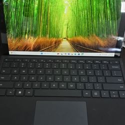 Microsoft Surface Pro 7+ 