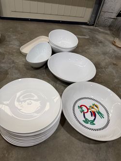 set of 12 plates and containers