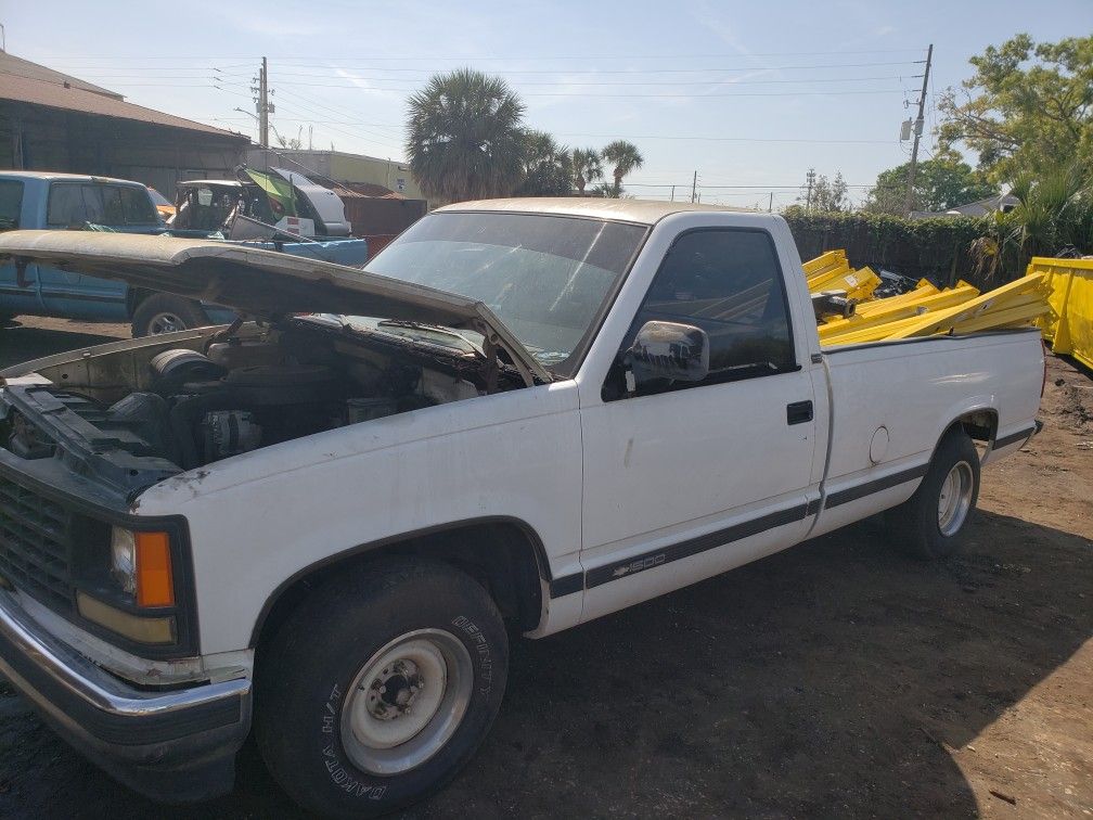 1993 GMC 1500 for parts only