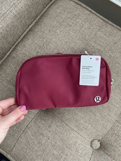 Lululemon burgandy bag 1L