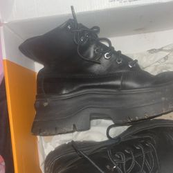 Timb Boots Black Size 8 