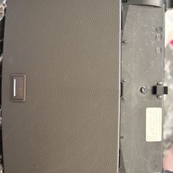 08-11 C300 Multimedia head unit