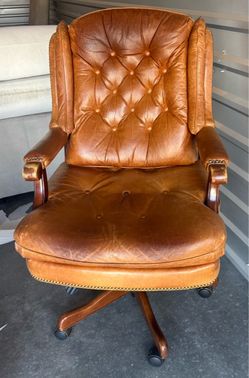 LEATHER OFFICE CHAIR