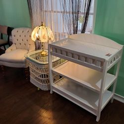 baby changing table in perfect condition $35