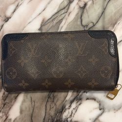 Authentic Louis Vuitton Retiro Zipper Wallet