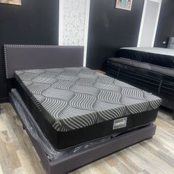 Queen Memory Foam Gel Come With Free Box Spring - Free Delivery 🚚 Today To Reasonable Distance