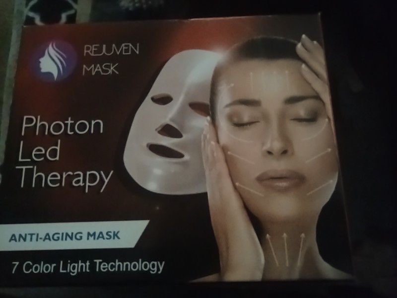 Rejuven Light Therapy Mask 7 Color LED Face Mask Light Therapy Facial Treatment