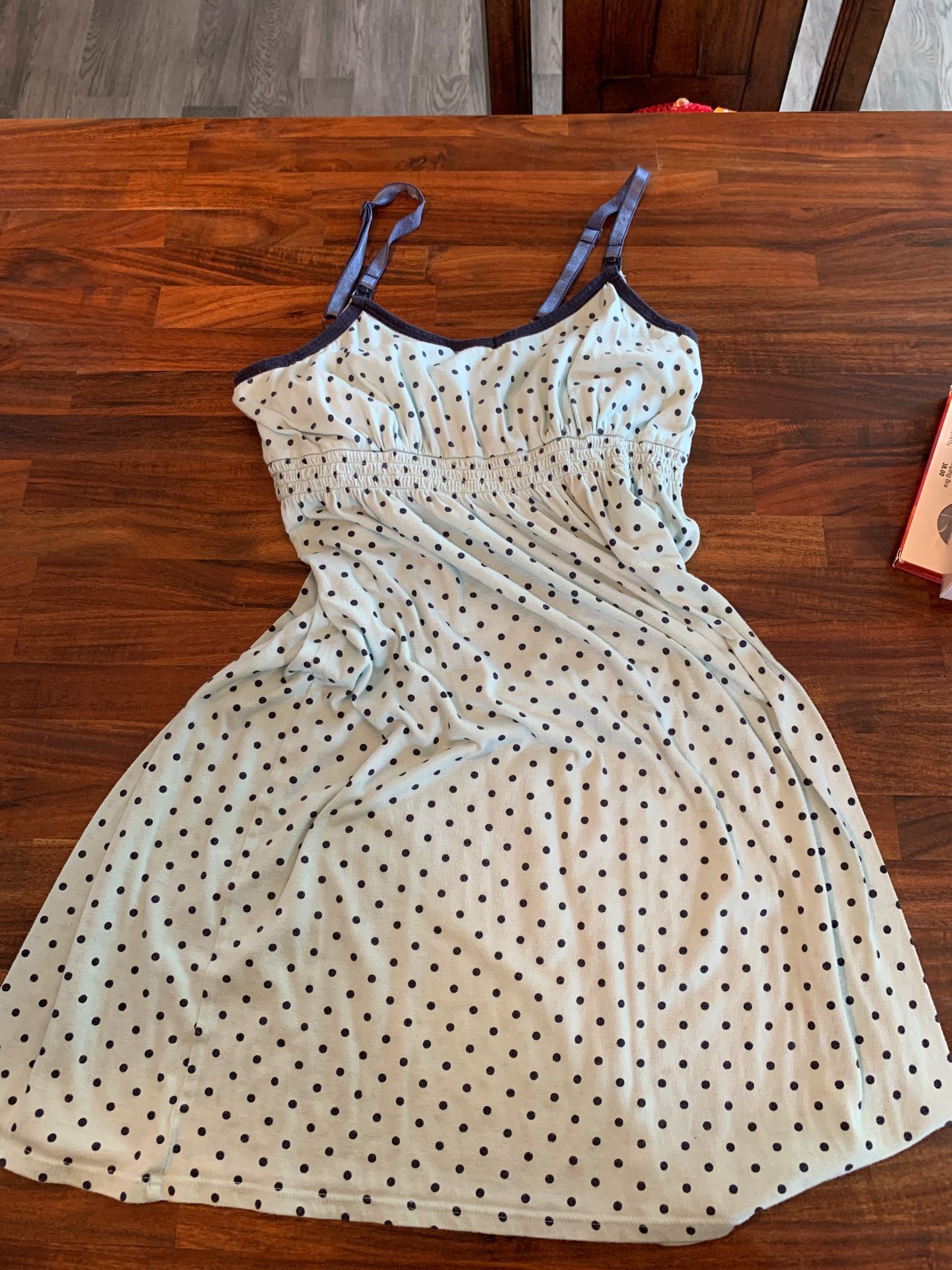 Nursing nightgown