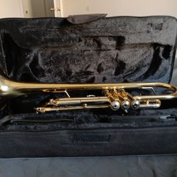 J L Brass Trumpet Lacquered Gold with Case, Finger Hook, 3 Piston Valves