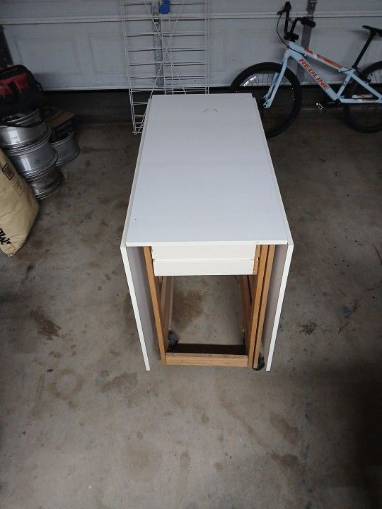 Sewing quilting foldable table