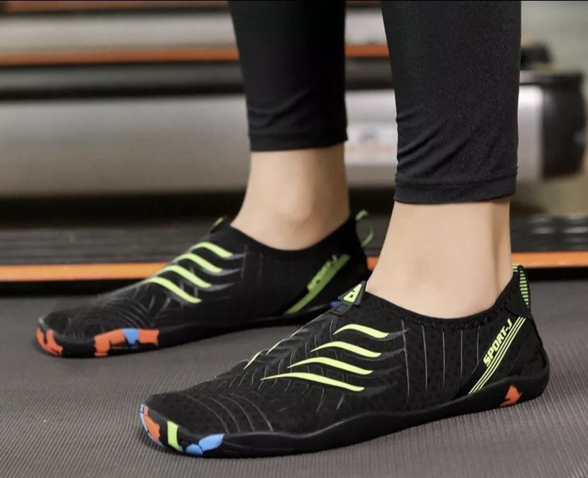 WATER SHOE (UNISEX) Size 9-10 Quick Dry Aqua Sock SPORT Hiking Walking Yoga Surf