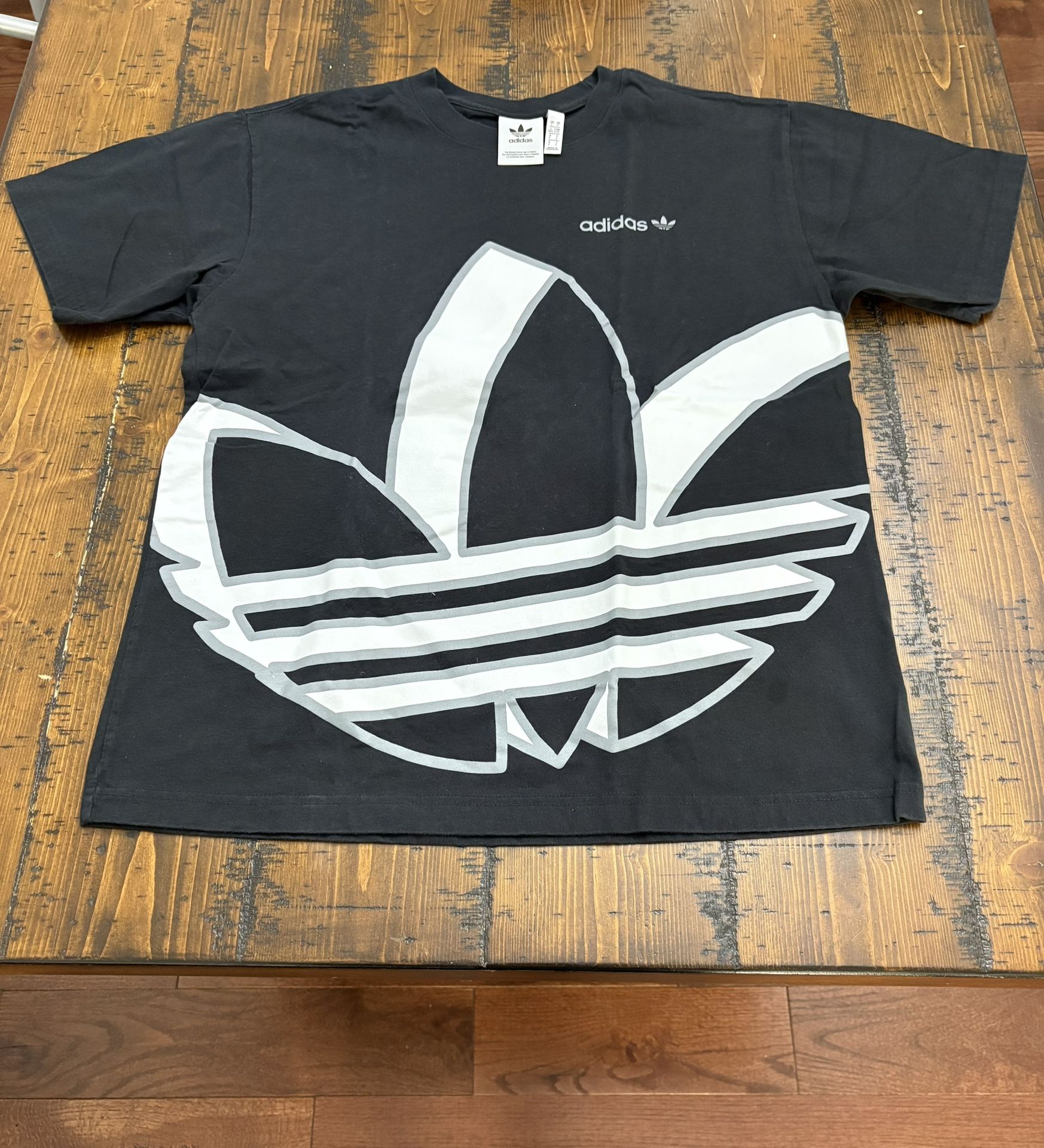 Adidas t-shirt