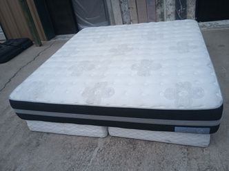 King firm mattress and box spring