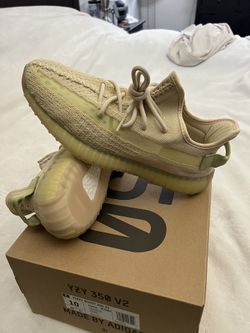 YEEZY BOOST 350 V2 Sz 10