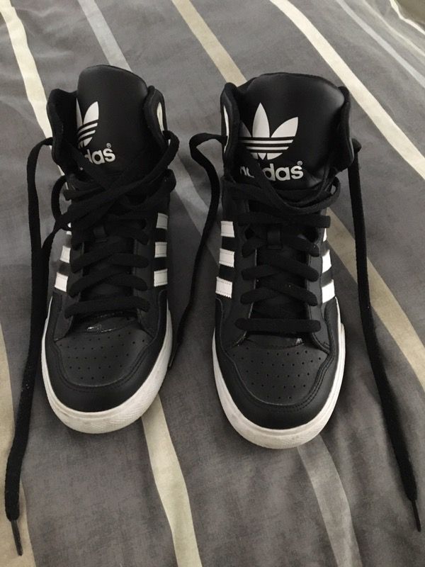Adidas sneakers size 8