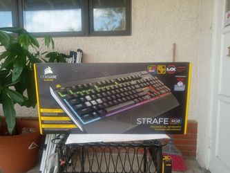 Corsair Gaming Mechanical Keyboard STRAFE RGB