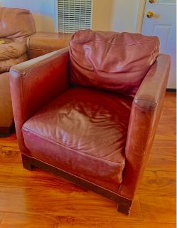 Leather couch in great condition