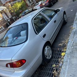 2000 Toyota Corolla