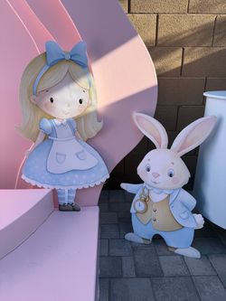 Alice in Wonderland Party Decorations