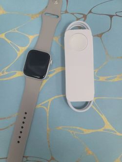 Apple - Watch Series 8 41mm (GPS) Midnight Aluminum - 90 day warranty included!